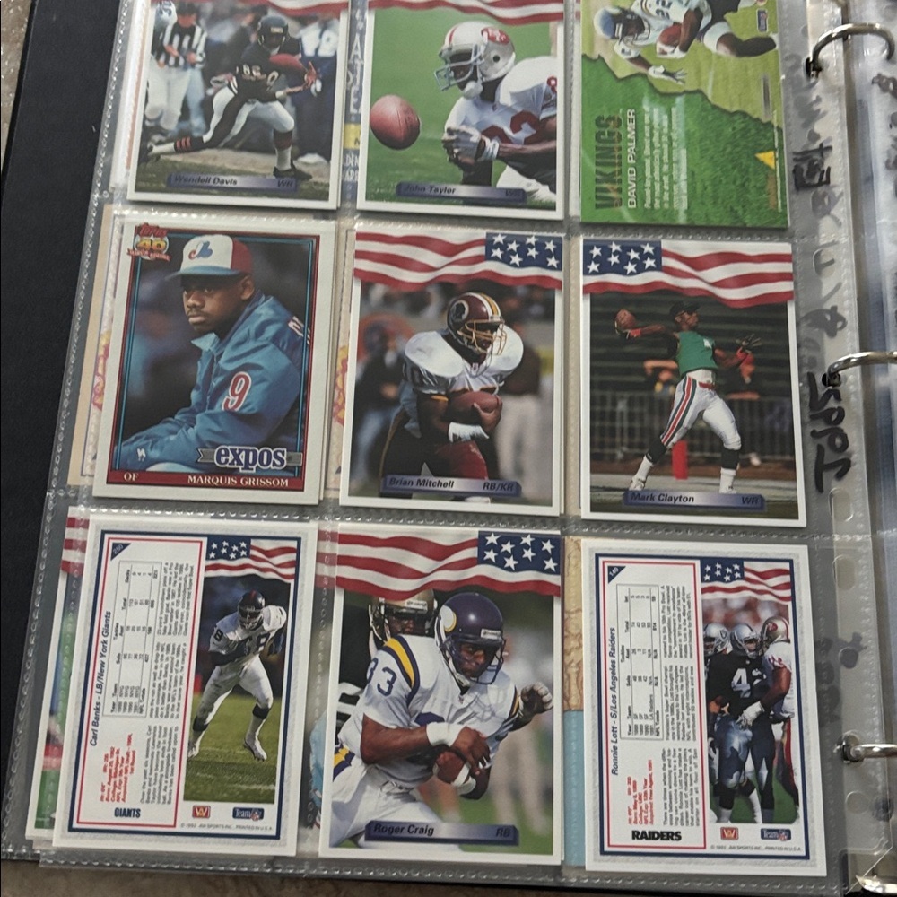 Lot  of 196 -Cards Black Binder of Mix Sport Cards - Picture 6 of 15